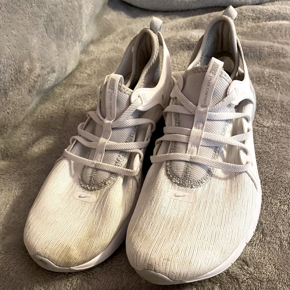 Nike women’s Flex contact 3